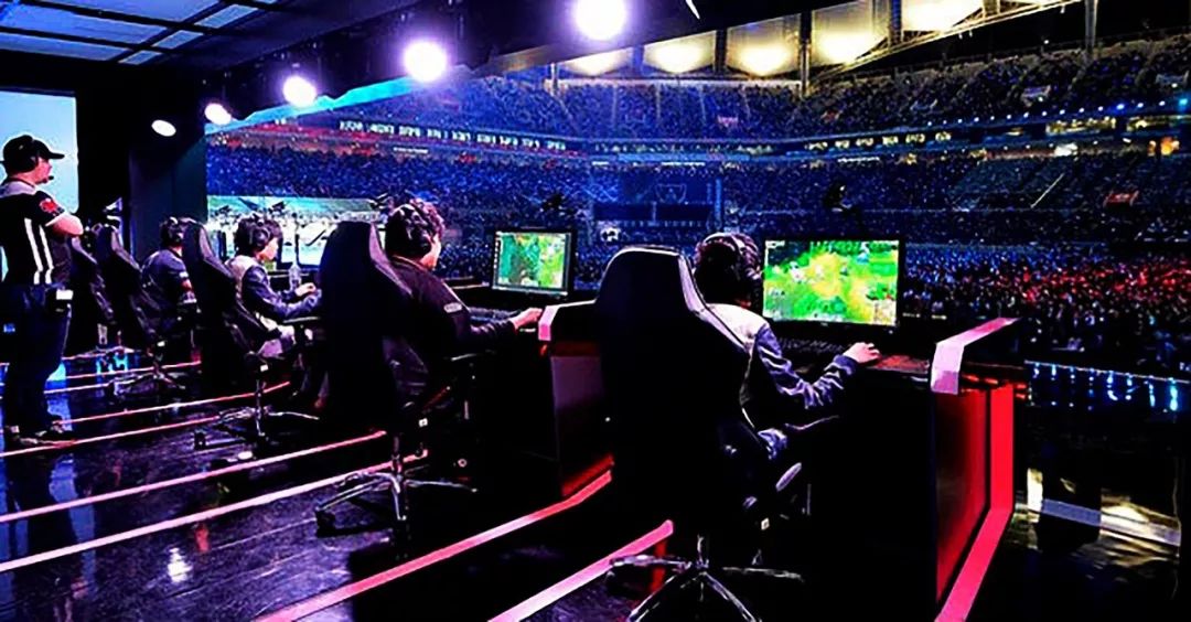 间的高度默 间的高度默