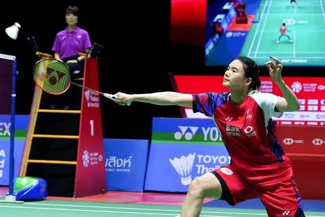 间的比赛中 间的比赛中